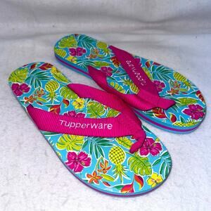 NWOT Tupperware Women’s Floral Flip-Flips size 9 Tropical Pink & Blue